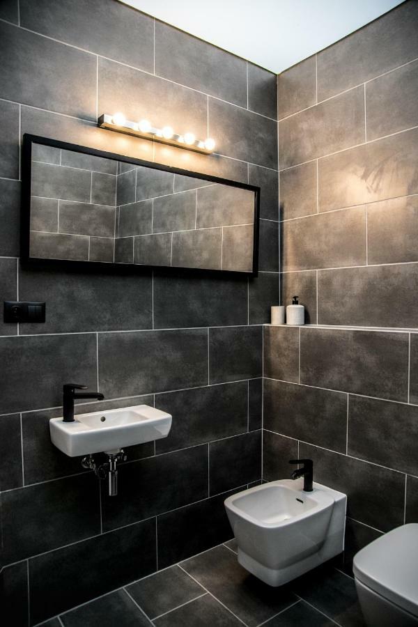 Hotel apartamentowy W1 *